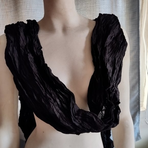 Pair of Crushed Dupattas in Cream and Black - Picture 4 of 7